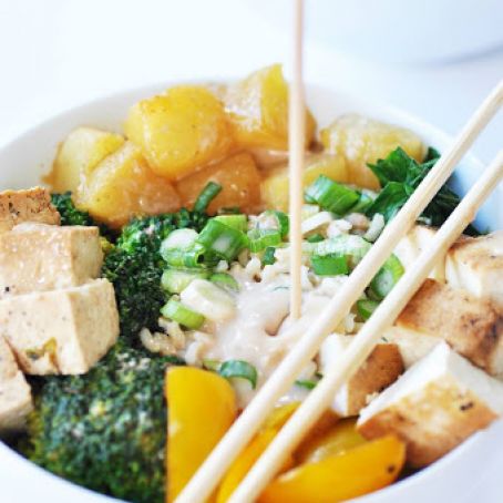 SWEET & SPICY ASIAN BROWN RICE AND PINEAPPLE BOWL